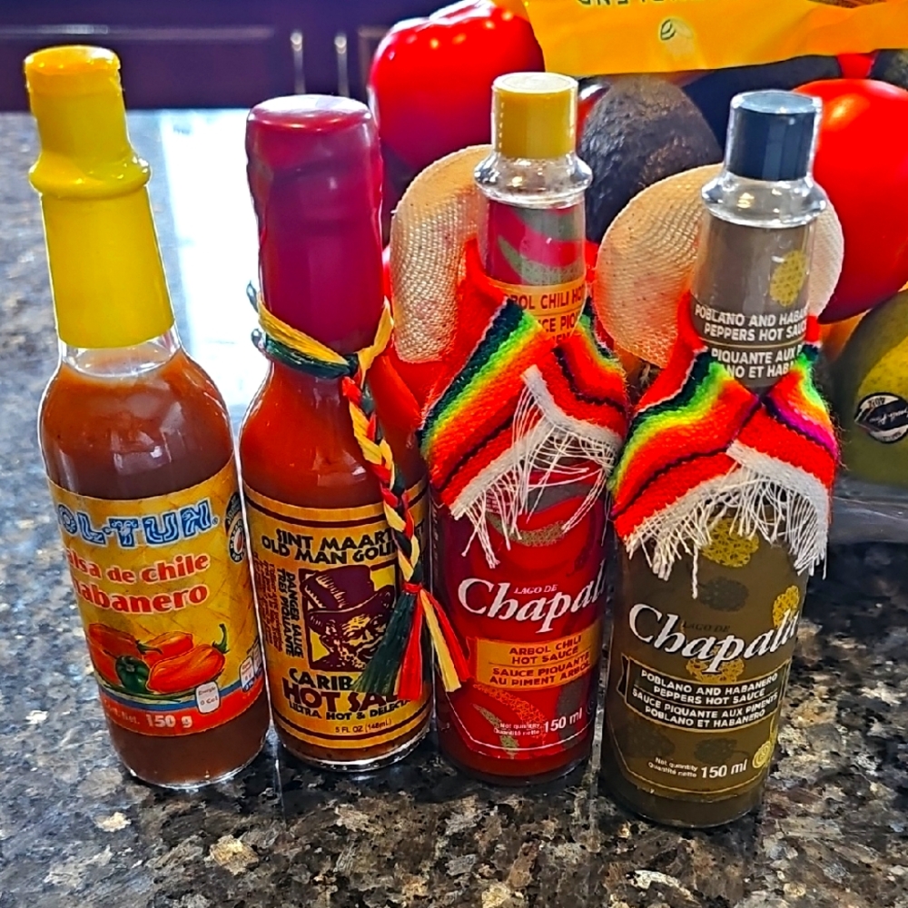 Assorted Hot Sauce Set